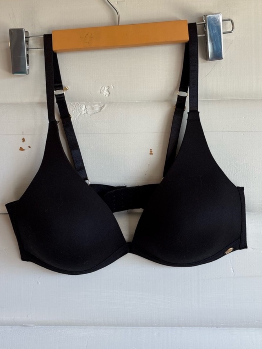 Betsy Johnson 36C Black Racerback T-Shirt Bra Gold Heart Hardware